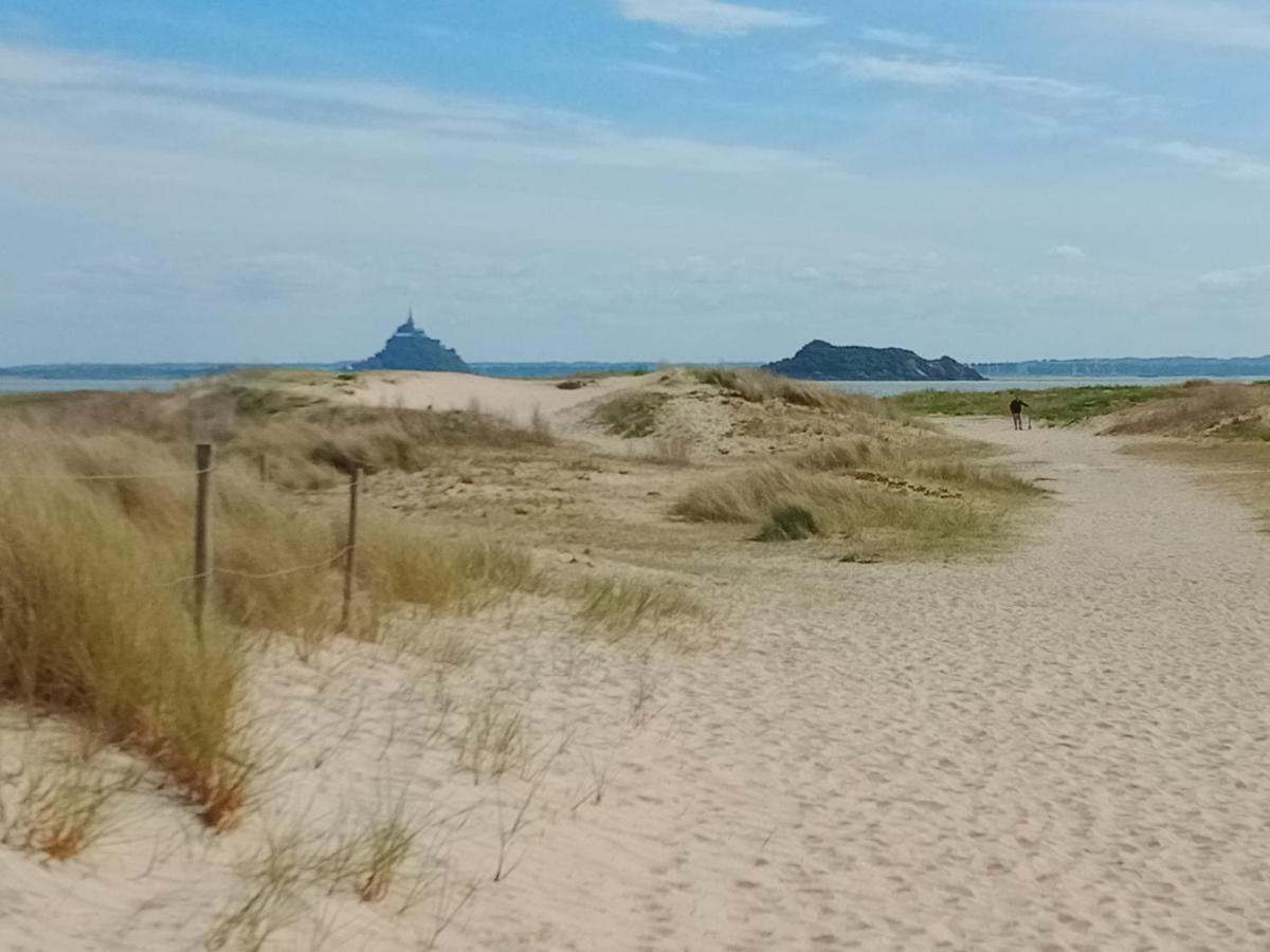 Domaine Des Tisseys Vue Sur Le Mont St Michel Villa Dragey Exterior photo